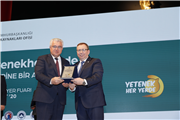 TRAKYA ÜNİVERSİTESİ EV SAHİPLİĞİNDE GERÇEKLEŞEN TRAKYA KARİYER FUARI, ON BİNLERCE ÖĞRENCİYİ KAMU VE ÖZEL SEKTÖRLE BİR ARAYA GETİRDİ