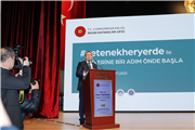 TRAKYA ÜNİVERSİTESİ EV SAHİPLİĞİNDE GERÇEKLEŞEN TRAKYA KARİYER FUARI, ON BİNLERCE ÖĞRENCİYİ KAMU VE ÖZEL SEKTÖRLE BİR ARAYA GETİRDİ