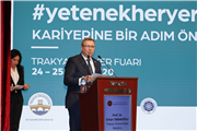TRAKYA ÜNİVERSİTESİ EV SAHİPLİĞİNDE GERÇEKLEŞEN TRAKYA KARİYER FUARI, ON BİNLERCE ÖĞRENCİYİ KAMU VE ÖZEL SEKTÖRLE BİR ARAYA GETİRDİ