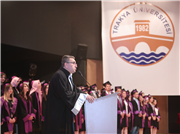 TRAKYA ÜNİVERSİTESİ SAĞLIK BİLİMLERİ FAKÜLTESİNDE MEZUNİYET HEYECANI