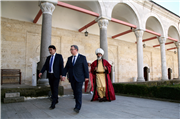 CUMHURBAŞKANLIĞI İNSAN KAYNAKLARI OFİSİ BAŞKANI DOÇ. DR. SALİM ATAY, SULTAN İKİNCİ BAYEZİD KÜLLİYESİ SAĞLIK MÜZESİ’Nİ ZİYARET ETTİ