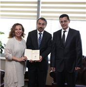 EDİRNE KİTAPLIĞI’NA ÖNEMLİ BAĞIŞ