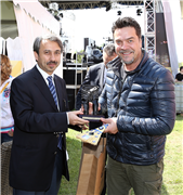 REKTÖRÜMÜZDEN SANATÇILARA “HOŞGELDİNİZ“ ZİYARETİ