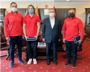 TRAKYA ÜNİVERSİTESİ REKTÖRÜ PROF. DR. ERHAN TABAKOĞLU, YASEMİN ADAR’I ALTIN MADALYAYA UĞURLADI