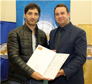 ÜNİVERSİTEMİZ FAKÜLTELERİNE BİRİNCİ SIRADAN YERLEŞEN ÖĞRENCİLERİMİZE KUTLAMA BELGELERİ VERİLDİ