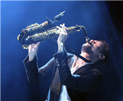 ŞENLİĞİN ÜÇÜNCÜ GÜNÜNDE GÖKSEL SAHNEDEYDİ