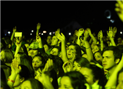 ŞENLİĞİN ÜÇÜNCÜ GÜNÜNDE GÖKSEL SAHNEDEYDİ