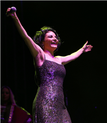 ŞENLİĞİN ÜÇÜNCÜ GÜNÜNDE GÖKSEL SAHNEDEYDİ