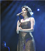 ŞENLİĞİN ÜÇÜNCÜ GÜNÜNDE GÖKSEL SAHNEDEYDİ