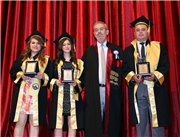 İKTİSADİ VE İDARİ BİLİMLER FAKÜLTESİ’NDE MEZUNİYET SEVİNCİ