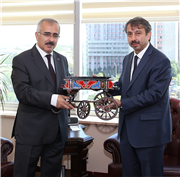 EDİRNE VALİSİ HASAN DURUER’DEN REKTÖRÜMÜZE VEDA ZİYARETİ