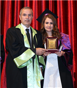 SAĞLIK BİLİMLERİ FAKÜLTESİ’NDE MEZUNİYET SEVİNCİ