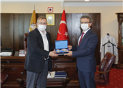 CUMHURİYET BAŞSAVCISI FATİH KARABACAK VE İDARE MAHKEMESİ BAŞKANI KUDRET DOĞAN’DAN VEDA ZİYARETİ