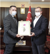 GÜMÜLCİNE TÜRK GENÇLER BİRLİĞİNDEN TRAKYA ÜNİVERSİTESİNE ZİYARET