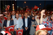 ÜNİVERSİTEMİZ DEMOKRASİ YÜRÜYÜŞÜNDEYDİ