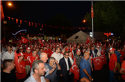 ÜNİVERSİTEMİZ DEMOKRASİ YÜRÜYÜŞÜNDEYDİ