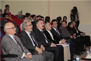 FELSEFİ BAKIŞLA MESLEK KONULU KONFERANS DÜZENLENDİ