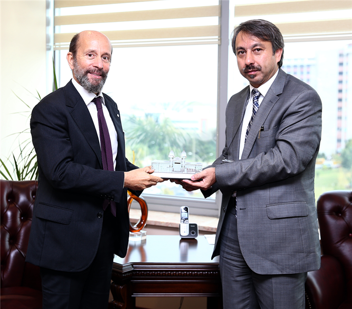 Trakya Üniversitesi Rektörlüğü