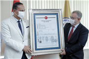 SLOGANI “GELECEĞE KÖPRÜ” OLAN TRAKYA ÜNİVERSİTESİ’NE MERİÇ KÖPRÜSÜ TAPU SENEDİ BULUNAN TABLO HEDİYE EDİLDİ