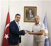 EDEBİYAT FAKÜLTESİNDE DEVİR TESLİM