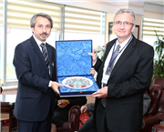 9. ULUSLARARASI BALKAN EĞİTİM VE BİLİM KONGRESİ KATILIMCILARINDAN REKTÖRÜMÜZE ZİYARET