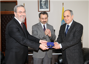 ÜNİVERSİTEMİZ TIP FAKÜLTESİ DEKANLIĞINA PROF. DR. HASAN SUNAR ATANDI