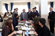 ÜNİVERSİTEMİZDE AŞURE İKRAMI