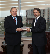 ACAD. STEFAN VODENİCHAROV’DAN REKTÖRÜMÜZE ZİYARET