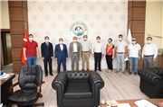 REKTÖR PROF. DR. ERHAN TABAKOĞLU VE BERABERİNDEKİ HEYET, KEŞAN BELEDİYE BAŞKANI MUSTAFA HELVACIOĞLU’NA İADEİZİYARETTE BULUNDU