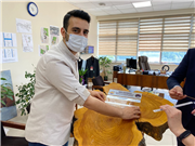TRAKYA ÜNİVERSİTESİ AKILCI İLAÇ TOPLULUĞU DÖNEM BAŞKANLARI YAŞ KÜTÜĞÜNE İSİM PLAKASI ÇAKMA TÖRENİ GERÇEKLEŞTİRİLDİ