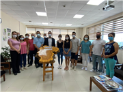 TRAKYA ÜNİVERSİTESİ AKILCI İLAÇ TOPLULUĞU DÖNEM BAŞKANLARI YAŞ KÜTÜĞÜNE İSİM PLAKASI ÇAKMA TÖRENİ GERÇEKLEŞTİRİLDİ
