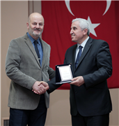 ÜNİVERSİTEMİZDE “KAZAKİSTAN-TÜRKİYE İLİŞKİLERİ VE YENİ DÜNYA DÜZENİ” KONFERANSI GERÇEKLEŞTİRİLDİ