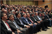 ÜNİVERSİTEMİZDE AHMET YENİLMEZ TİYATROSU’NUN "USTA" İSİMLİ OYUNU SAHNELENDİ