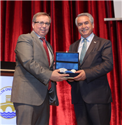 UNESCO TÜRKİYE MİLLİ KOMİSYONU BAŞKANI PROF. DR. ÖCAL OĞUZ “UNESCO VE ÜNİVERSİTE” KONULU KONFERANSTA KONUŞTU