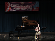 TRAKYA ÜNİVERSİTESİNDE SAHNE ÇOCUKLARIN…
