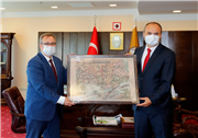 VALİ EKREM CANALP’TEN, REKTÖR PROF. DR. ERHAN TABAKOĞLU’NA “HAYIRLI OLSUN” ZİYARETİ…