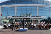 TRAKYA ÜNİVERSİTESİ BALKAN SENFONİ ORKESTRASI, ZAFER COŞKUSUNU NOTALARLA YAŞATTI