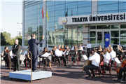 TRAKYA ÜNİVERSİTESİ BALKAN SENFONİ ORKESTRASI, ZAFER COŞKUSUNU NOTALARLA YAŞATTI