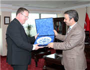 LORRACH BÖLGE HASTANESİ YÖNETİCİ YARDIMCISINDAN REKTÖRÜMÜZE ZİYARET