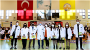 HEKİM ADAYLARI BEYAZ ÖNLÜKLERİNİ GİYDİ