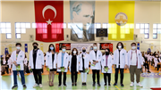 HEKİM ADAYLARI BEYAZ ÖNLÜKLERİNİ GİYDİ