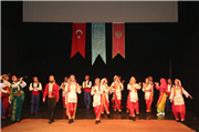 TRAKYA ÜNİVERSİTESİ BALKAN MÜZİK VE GÖSTERİ SANATLARI TOPLULUĞU KARADAĞ’DA SAHNE ALDI