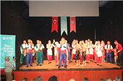 TRAKYA ÜNİVERSİTESİ BALKAN MÜZİK VE GÖSTERİ SANATLARI TOPLULUĞU KARADAĞ’DA SAHNE ALDI