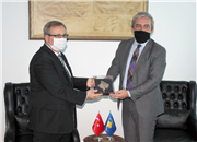 KOSOVA BÖLGESEL KALKINMA BAKANI ENİS KERVAN, TRAKYA ÜNİVERSİTESİ REKTÖRÜ PROF. DR. ERHAN TABAKOĞLU VE BERABERİNDEKİ HEYETLE BİR ARAYA GELDİ