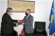 KOSOVA BÖLGESEL KALKINMA BAKANI ENİS KERVAN, TRAKYA ÜNİVERSİTESİ REKTÖRÜ PROF. DR. ERHAN TABAKOĞLU VE BERABERİNDEKİ HEYETLE BİR ARAYA GELDİ
