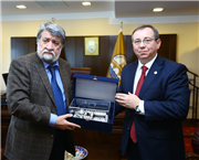 BULGARİSTAN KÜLTÜR BAKANI VEZHDİ RASHİDOV, ULUSAL SANAT AKADEMİSİ REKTÖRÜ PROF. NİKOLAY DRACHEV VE BERABERLERİNDEKİ HEYETTEN REKTÖRÜMÜZE ZİYARET