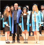 TRAKYA ÜNİVERSİTESİ EDEBİYAT FAKÜLTESİ YENİ MEZUNLARINI VERDİ