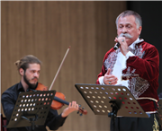 ÜNİVERSİTEMİZ BALKAN MÜZİK TOPLULUĞU VE HALK OZANI MESUT TUNALI’DAN RUMELİ TÜRKÜLERİ KONSERİ