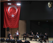 ÜNİVERSİTEMİZ BALKAN MÜZİK TOPLULUĞU VE HALK OZANI MESUT TUNALI’DAN RUMELİ TÜRKÜLERİ KONSERİ