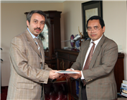 ENDONEZYA CUMHURİYETİ SOFYA BÜYÜKELÇİSİ’NDEN REKTÖRLÜĞÜMÜZE ZİYARET